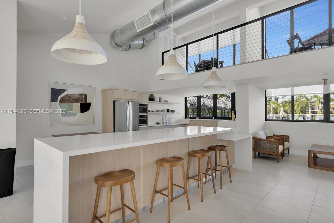 En Venta: $645,000 (4 camas, 2 baños, 1354 Pies cuadrados)