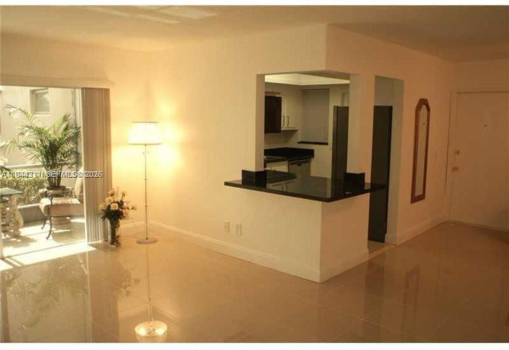 For Sale: $234,999 (2 beds, 2 baths, 856 Square Feet)