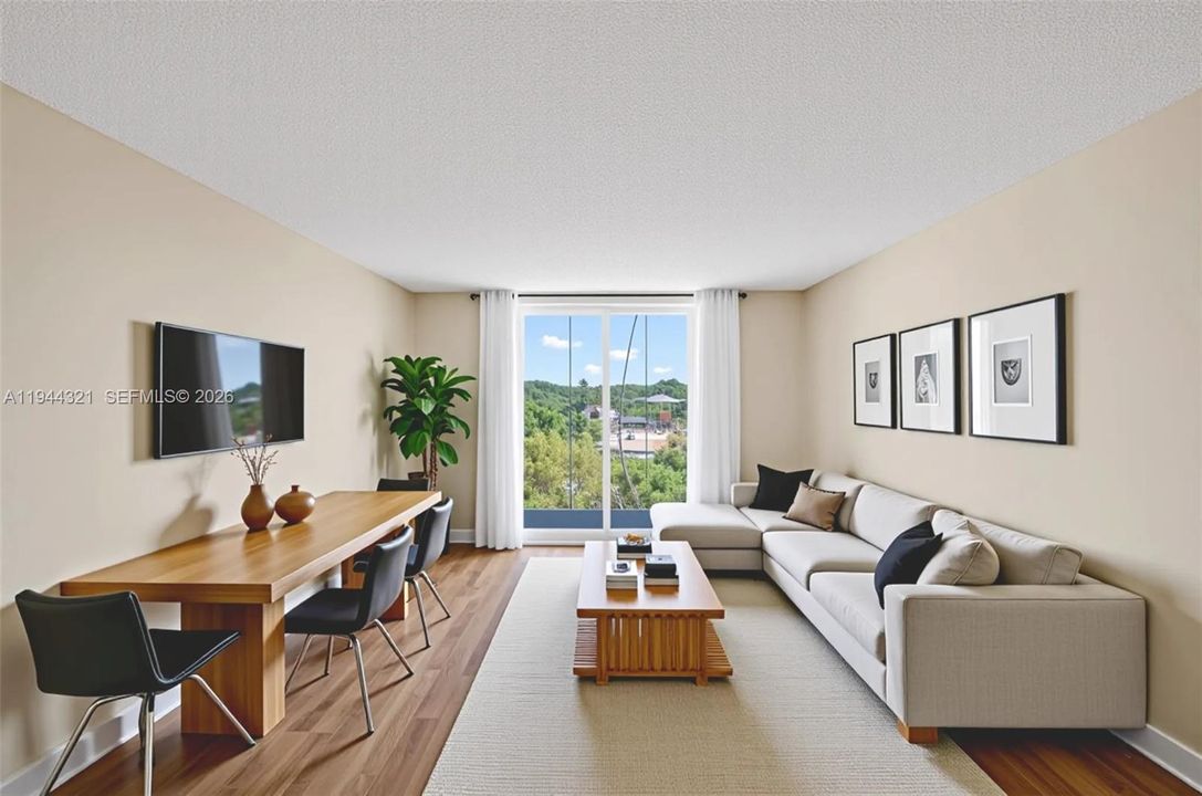 For Sale: $179,900 (1 beds, 1 baths, 728 Square Feet)