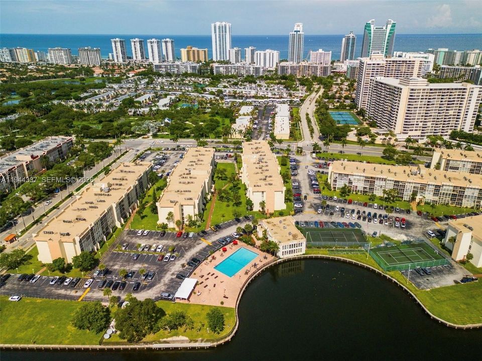 На продажу: $173,000 (1 спален, 1 ванн, 820 Квадратных фут)
