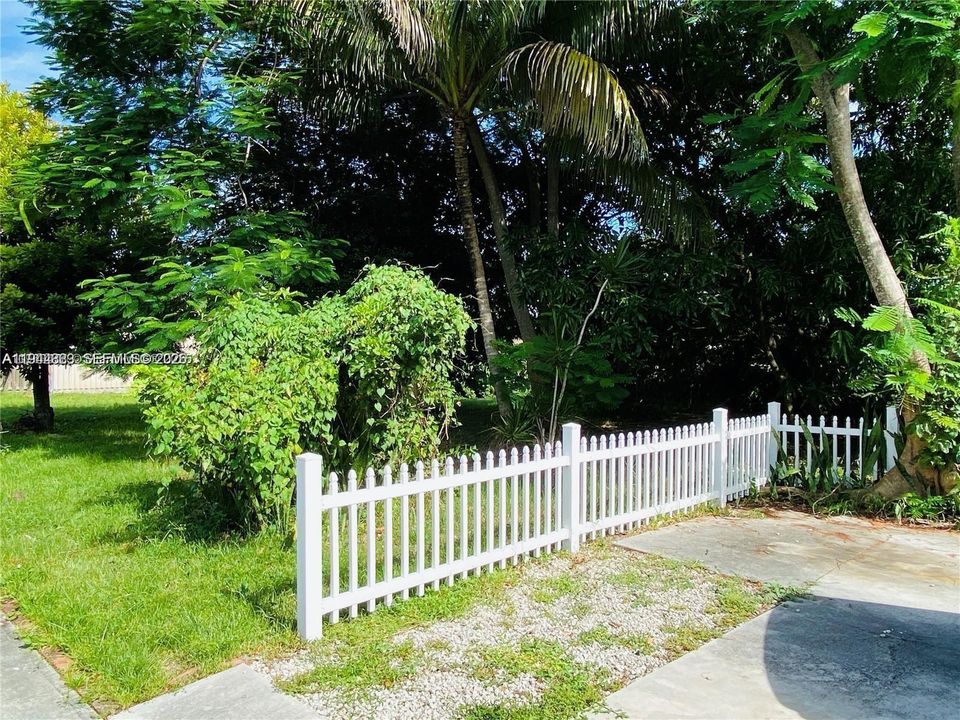 En Venta: $725,000 (0.50 acres)