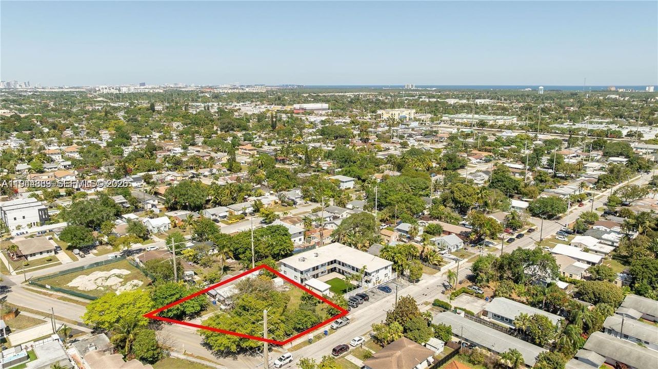 En Venta: $725,000 (0.50 acres)