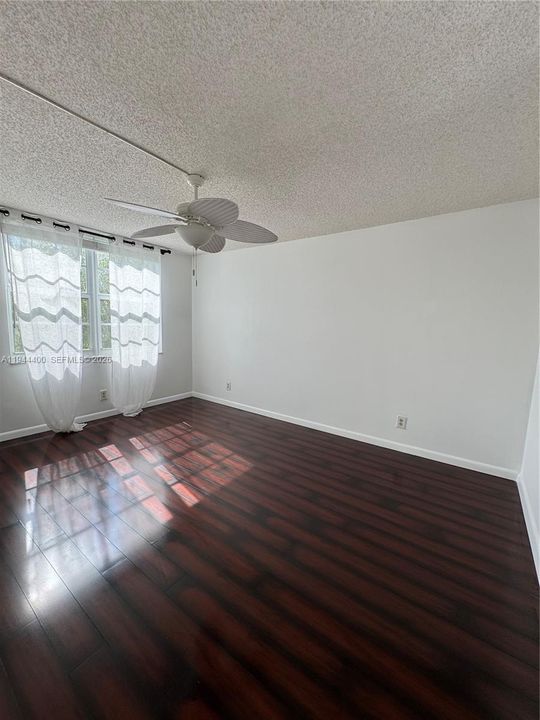 En Venta: $135,500 (1 camas, 1 baños, 870 Pies cuadrados)