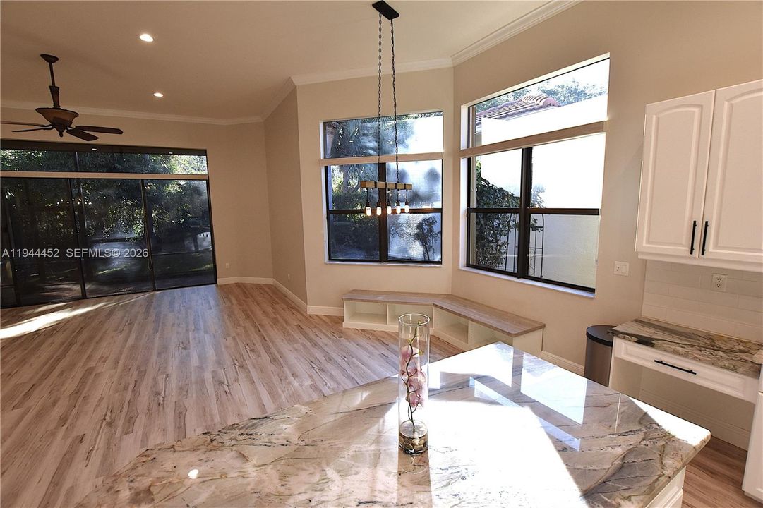 En Venta: $665,000 (3 camas, 2 baños, 2274 Pies cuadrados)