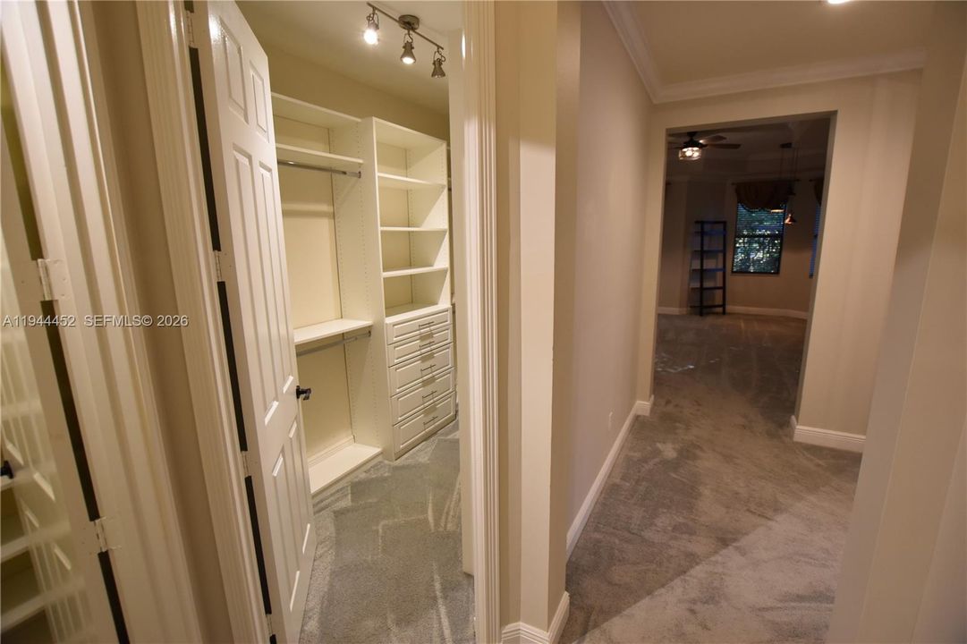 En Venta: $665,000 (3 camas, 2 baños, 2274 Pies cuadrados)