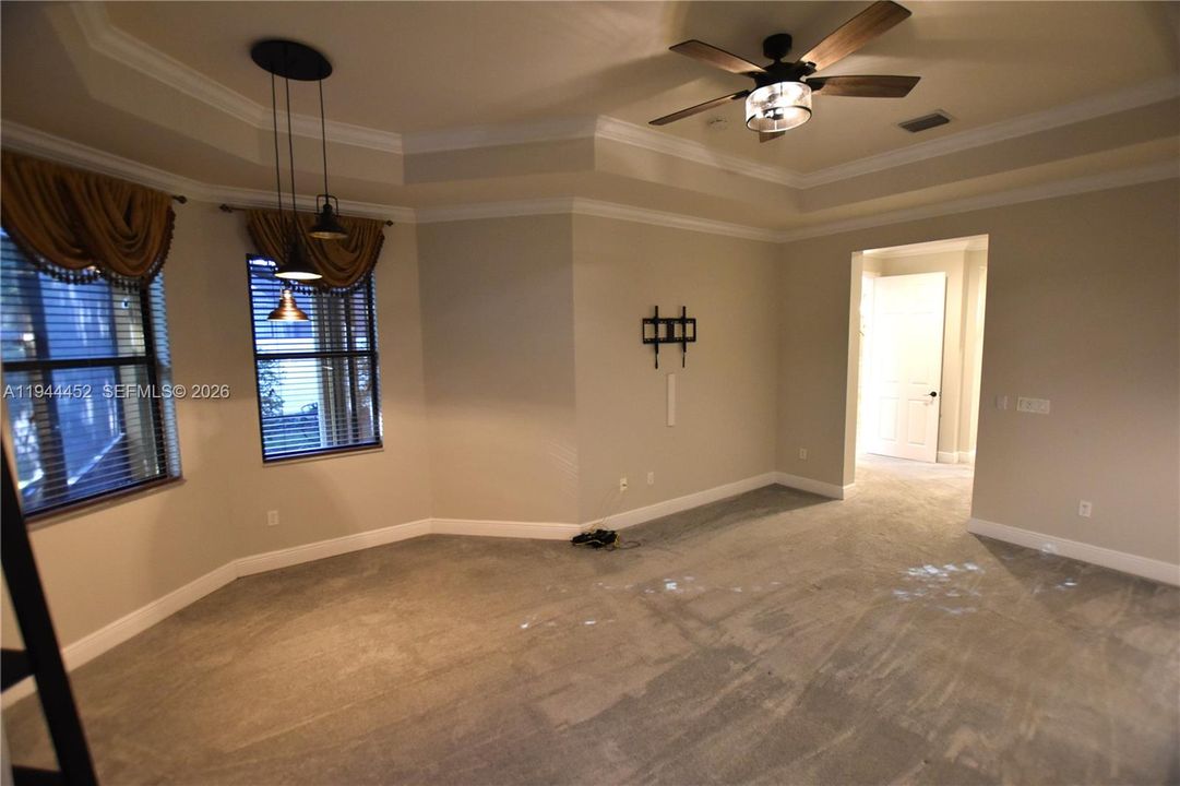 En Venta: $665,000 (3 camas, 2 baños, 2274 Pies cuadrados)