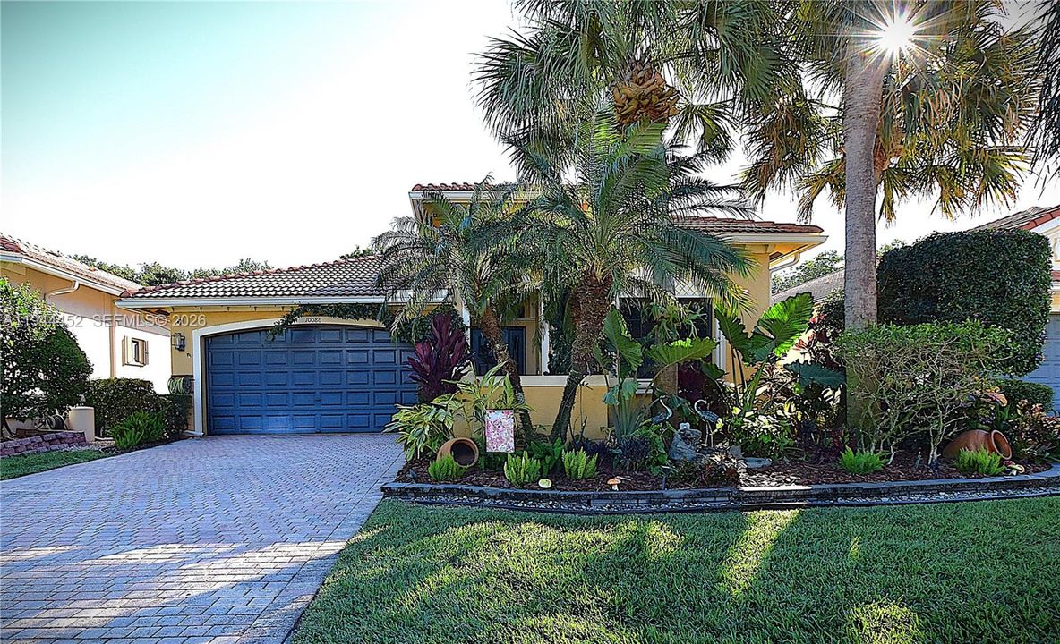 En Venta: $665,000 (3 camas, 2 baños, 2274 Pies cuadrados)