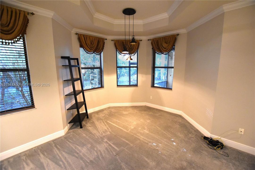 En Venta: $665,000 (3 camas, 2 baños, 2274 Pies cuadrados)