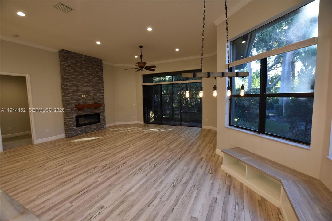 En Venta: $665,000 (3 camas, 2 baños, 2274 Pies cuadrados)