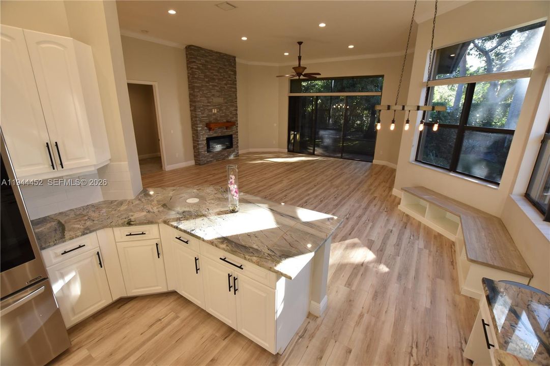 En Venta: $665,000 (3 camas, 2 baños, 2274 Pies cuadrados)