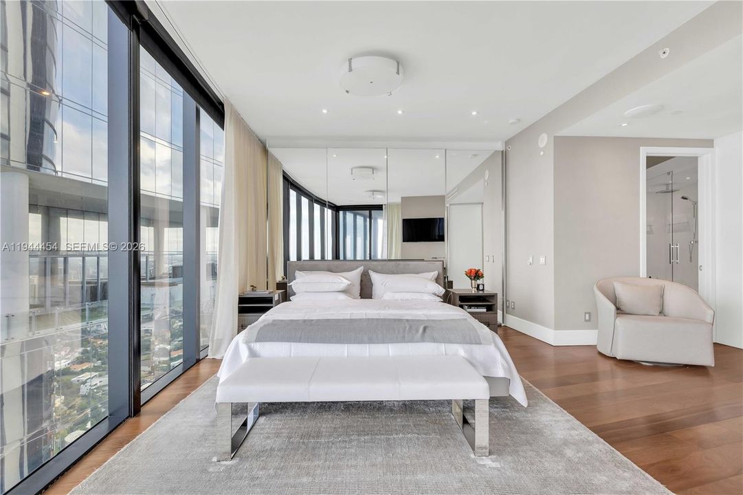 For Sale: $4,700,000 (4 beds, 4 baths, 3171 Square Feet)