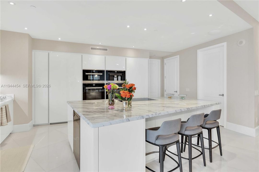 For Sale: $4,700,000 (4 beds, 4 baths, 3171 Square Feet)