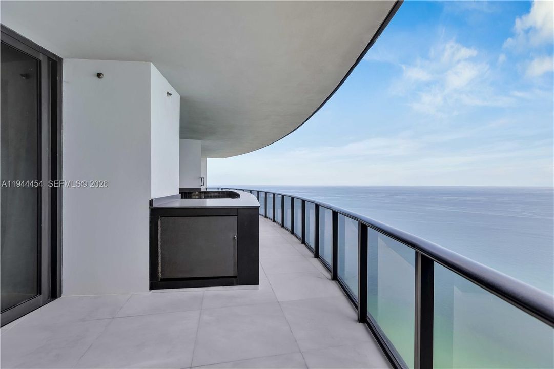 For Sale: $4,700,000 (4 beds, 4 baths, 3171 Square Feet)