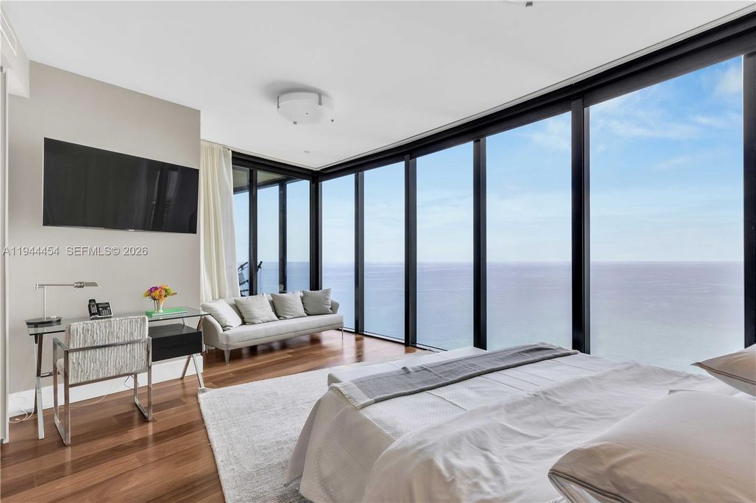 For Sale: $4,700,000 (4 beds, 4 baths, 3171 Square Feet)