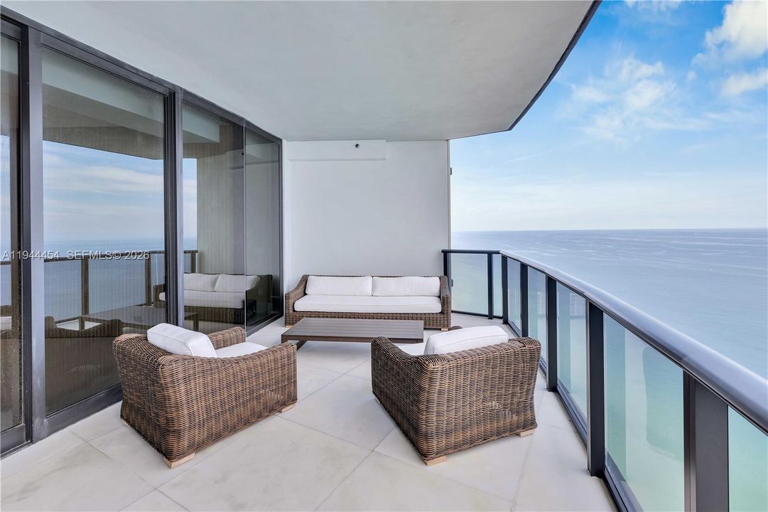 For Sale: $4,700,000 (4 beds, 4 baths, 3171 Square Feet)