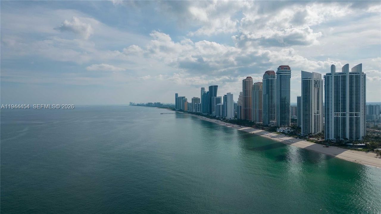 For Sale: $4,700,000 (4 beds, 4 baths, 3171 Square Feet)