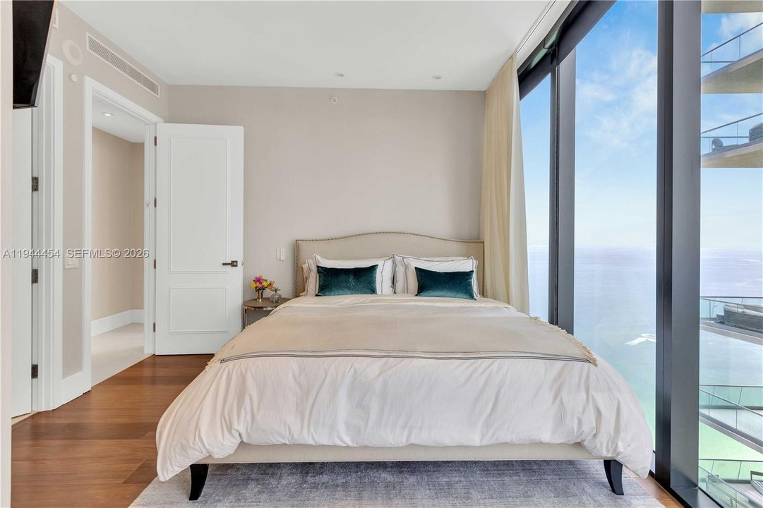 For Sale: $4,700,000 (4 beds, 4 baths, 3171 Square Feet)