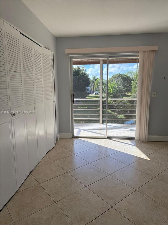 For Sale: $80,000 (1 beds, 1 baths, 720 Square Feet)