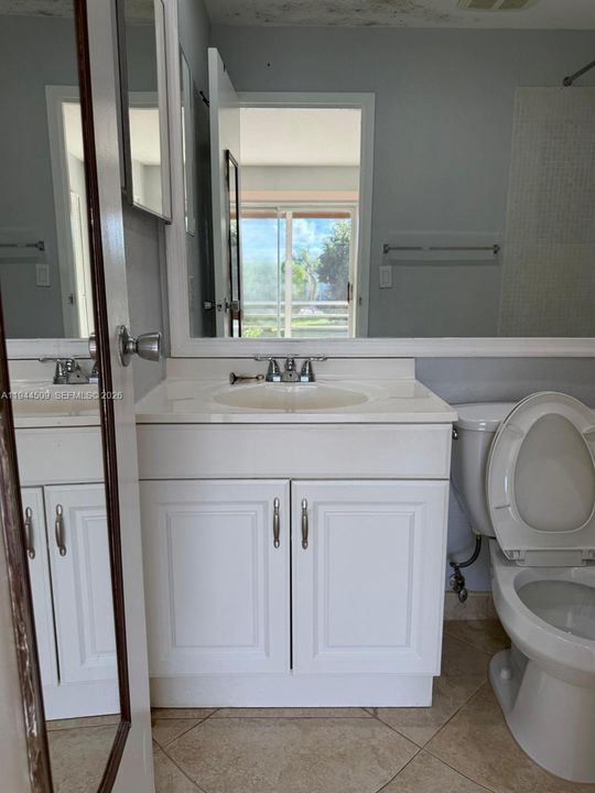 For Sale: $80,000 (1 beds, 1 baths, 720 Square Feet)