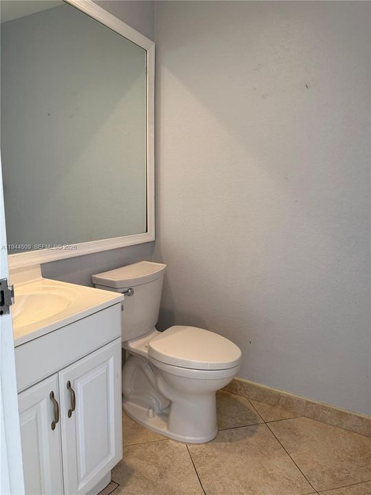 For Sale: $80,000 (1 beds, 1 baths, 720 Square Feet)
