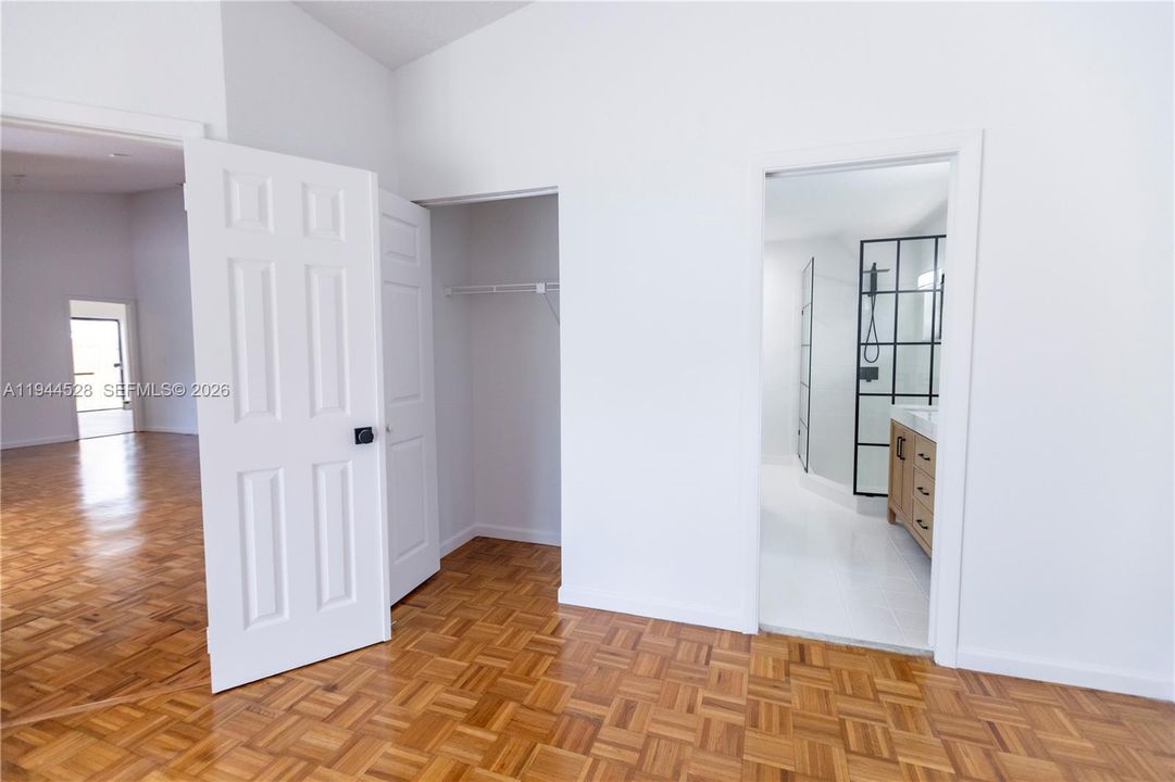 Active With Contract: $4,550 (3 beds, 2 baths, 1852 Square Feet)