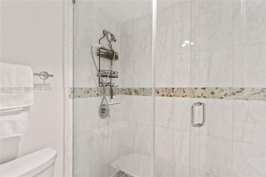 For Sale: $360,000 (0 beds, 1 baths, 550 Square Feet)