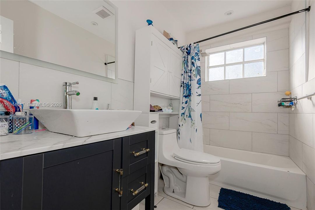 For Sale: $1,599,000 (4 beds, 3 baths, 1917 Square Feet)