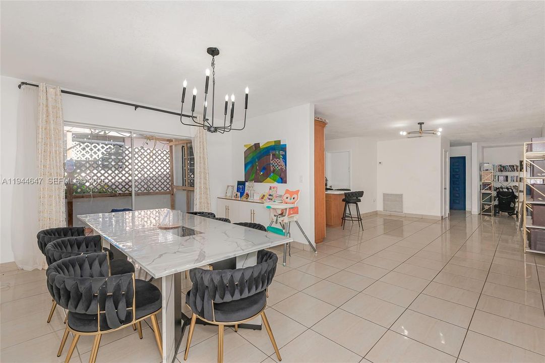 For Sale: $1,599,000 (4 beds, 3 baths, 1917 Square Feet)