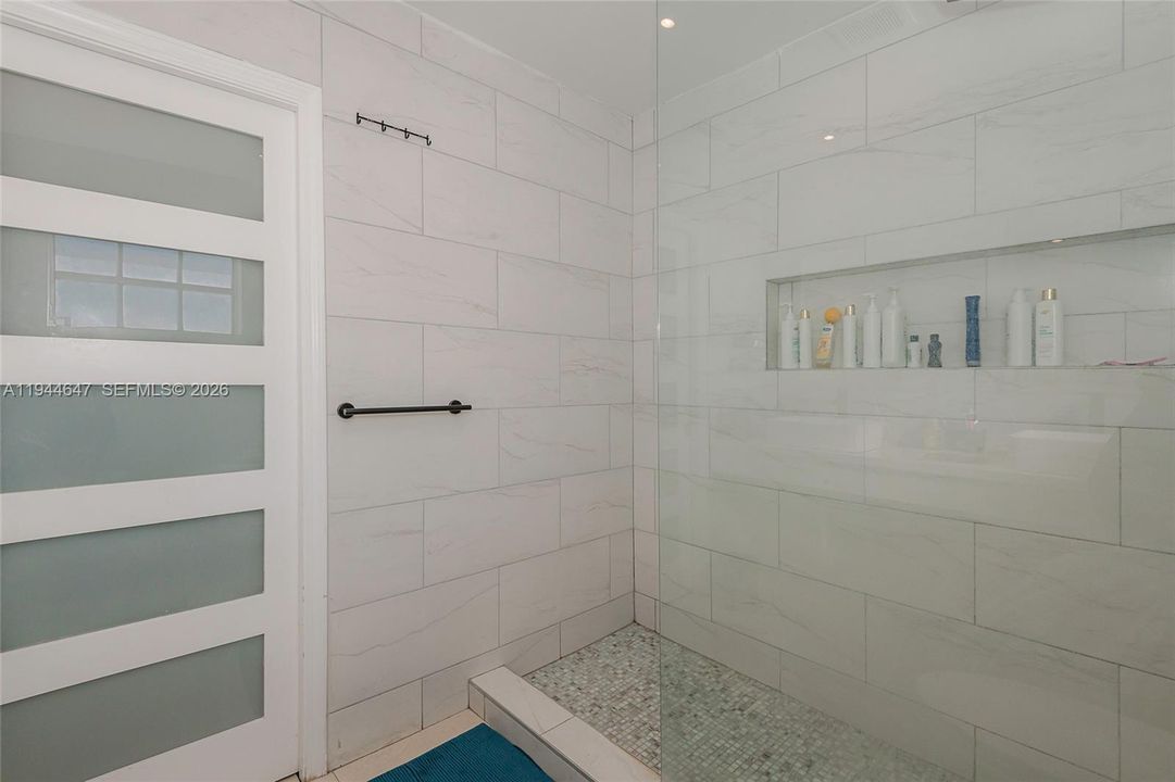 For Sale: $1,599,000 (4 beds, 3 baths, 1917 Square Feet)