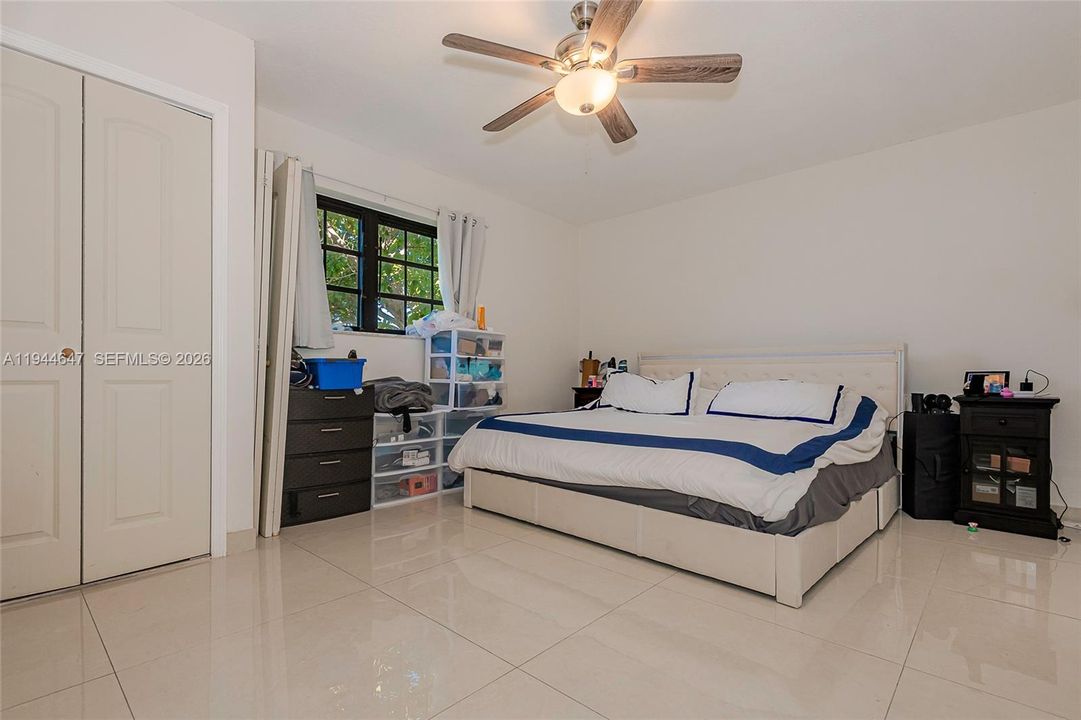 For Sale: $1,599,000 (4 beds, 3 baths, 1917 Square Feet)