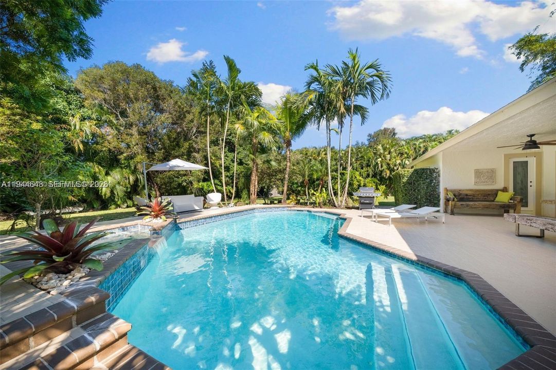 En Venta: $1,560,000 (4 camas, 2 baños, 3059 Pies cuadrados)