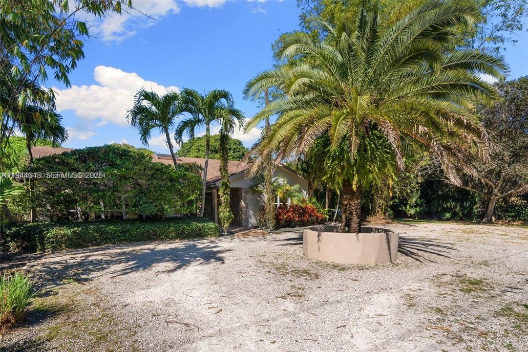 En Venta: $1,560,000 (4 camas, 2 baños, 3059 Pies cuadrados)