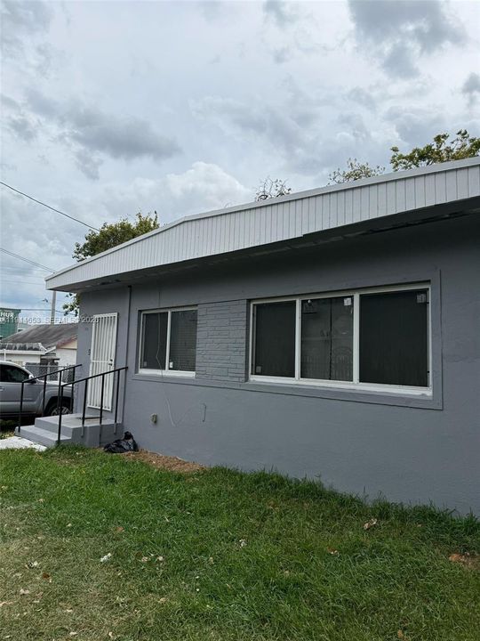 For Sale: $515,000 (0 beds, 0 baths, 1376 Square Feet)