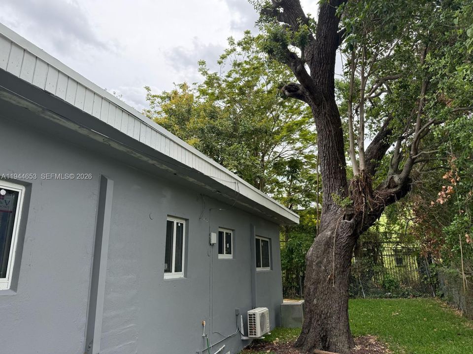 For Sale: $515,000 (0 beds, 0 baths, 1376 Square Feet)
