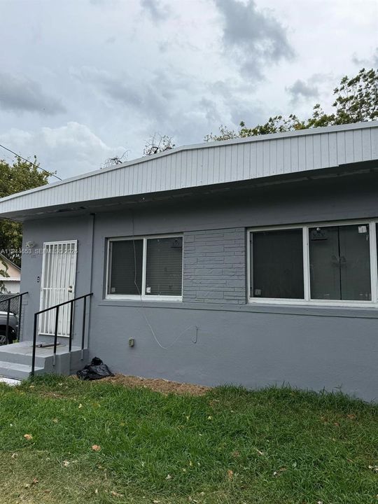 For Sale: $515,000 (0 beds, 0 baths, 1376 Square Feet)
