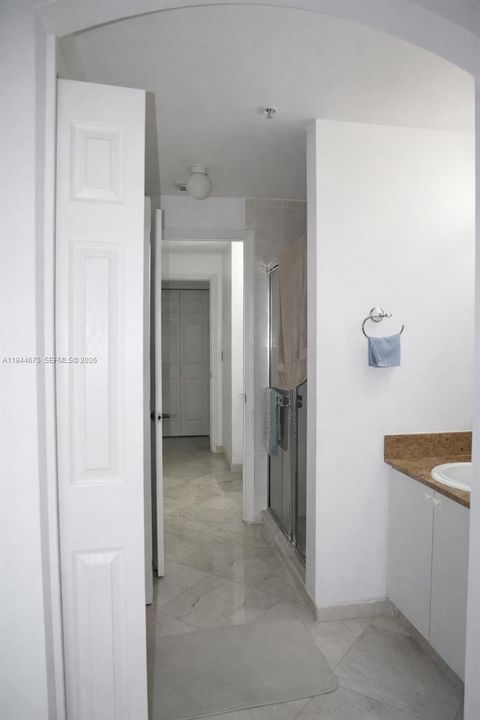 На продажу: $395,000 (2 спален, 2 ванн, 1308 Квадратных фут)