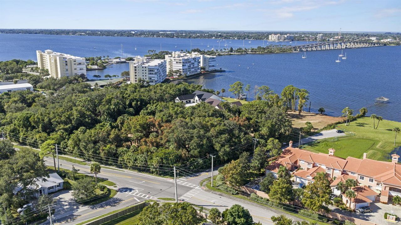 10-web-or-mls-Merritt Ave - Aerial12