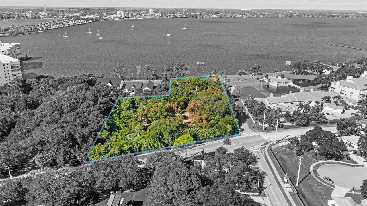 1-web-or-mls-Lot Line 1
