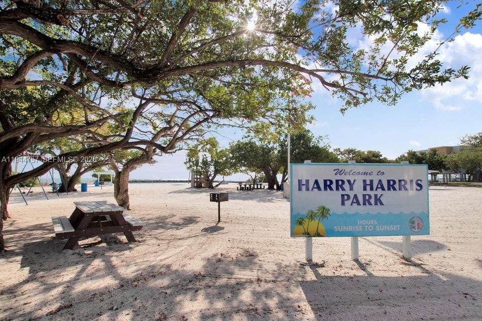 En Venta: $250,000 (0.13 acres)