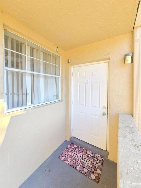 Activo con contrato: $232,500 (2 camas, 2 baños, 854 Pies cuadrados)