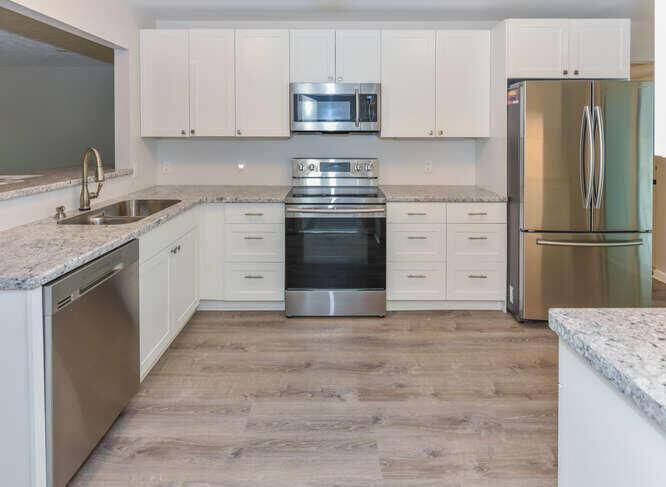 12698 SE Cascades Ct Hobe-small-009-069-