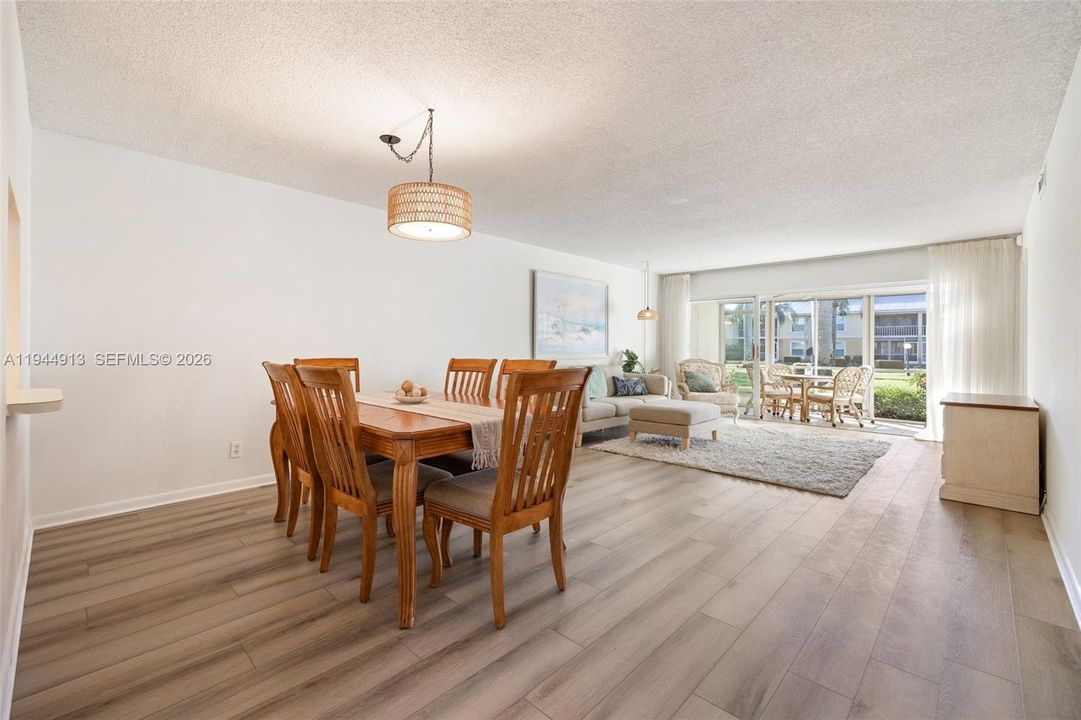 Vendido Recientemente: $189,500 (2 camas, 2 baños, 0 Pies cuadrados)