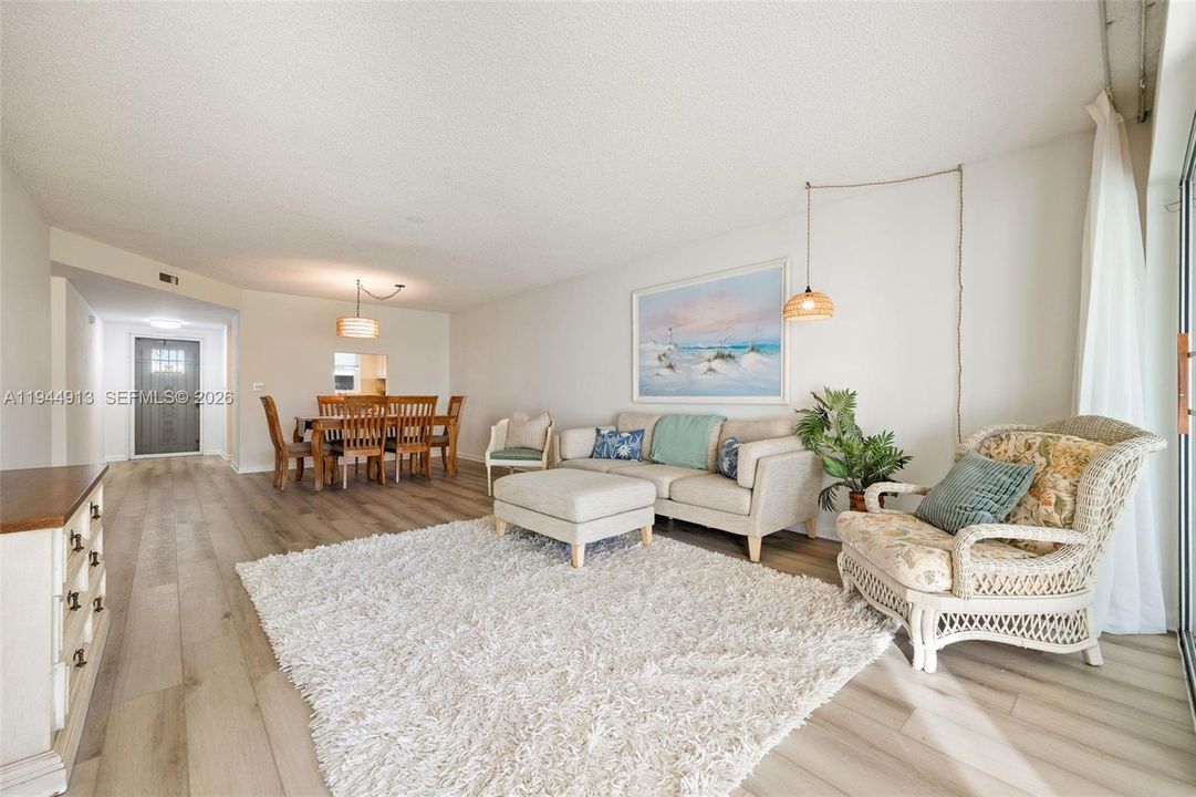 Vendido Recientemente: $189,500 (2 camas, 2 baños, 0 Pies cuadrados)