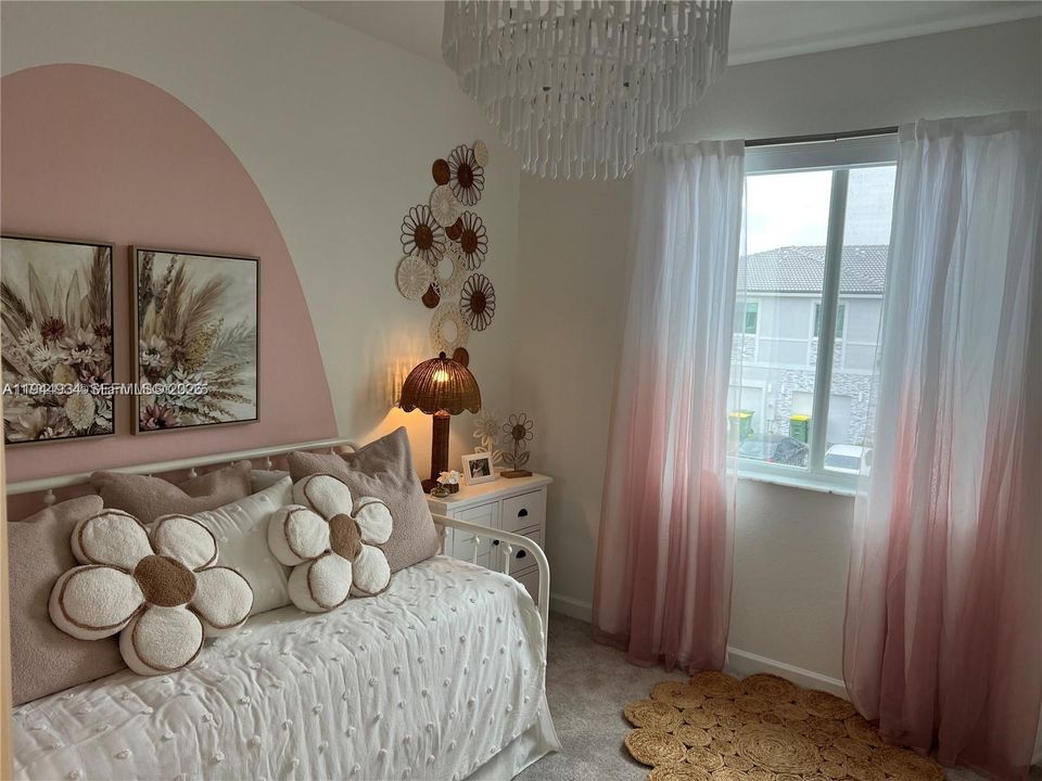 Active With Contract: $3,000 (4 beds, 3 baths, 1804 Square Feet)