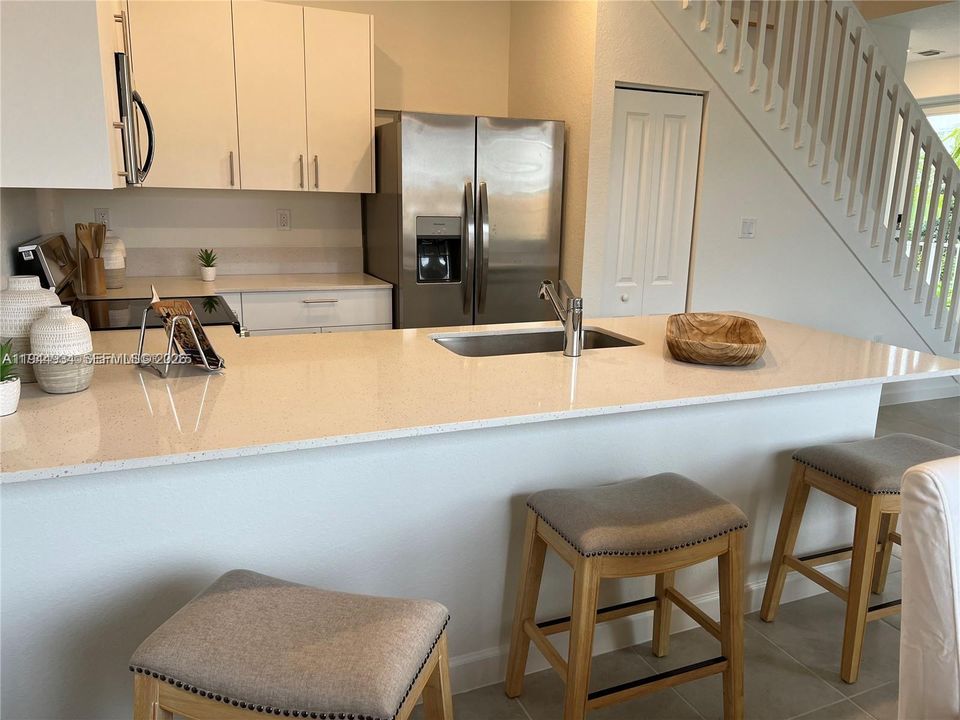 Active With Contract: $3,000 (4 beds, 3 baths, 1804 Square Feet)