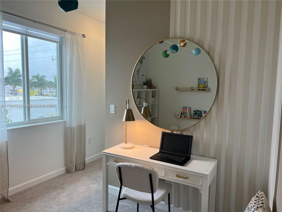 Active With Contract: $3,000 (4 beds, 3 baths, 1804 Square Feet)
