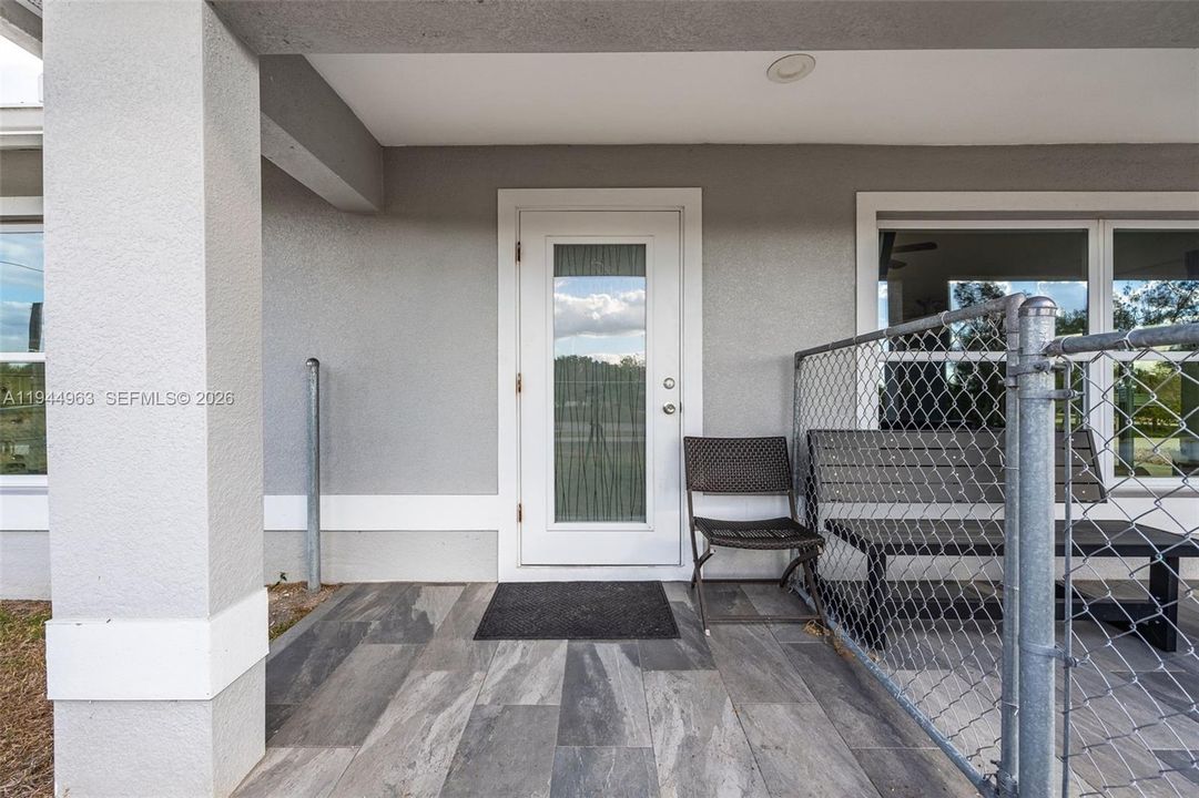 Recently Sold: $254,000 (2 beds, 2 baths, 975 Square Feet)
