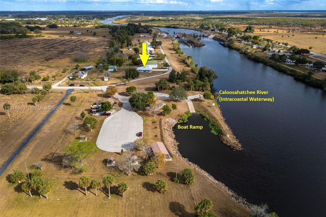 Recently Sold: $254,000 (2 beds, 2 baths, 975 Square Feet)