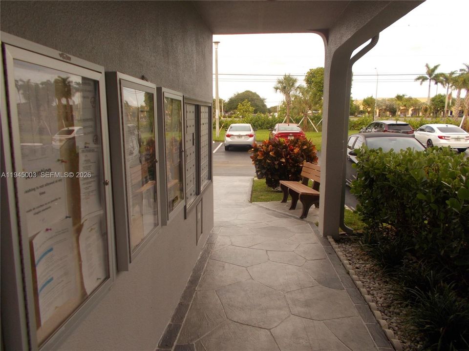 Active With Contract: $1,400 (0 beds, 1 baths, 514 Square Feet)