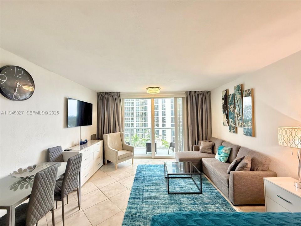 En Venta: $189,000 (0 camas, 1 baños, 360 Pies cuadrados)